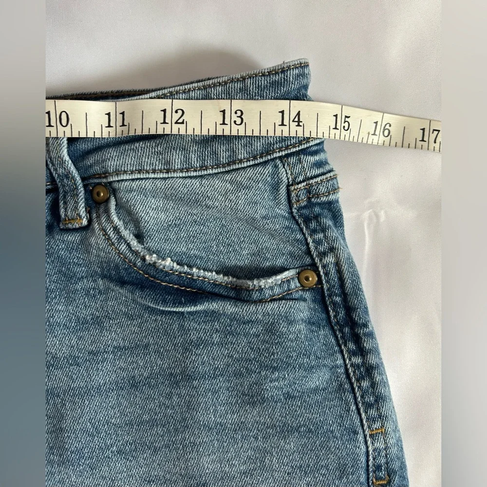 Celebrity Pink Distressed Denim Shorts Size 7